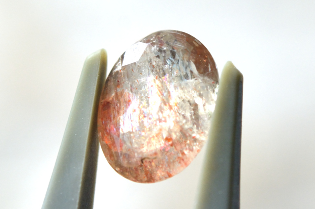 オレゴンサンストーン【24】ルース・カボション　（9.5×7.5mm）