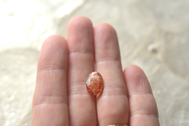 オレゴンサンストーン【25】ルース・カボション　（12.5×8.5mm）