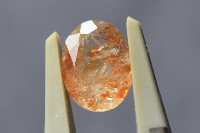 オレゴンサンストーン【26】ルース・カボション　（8×6.5mm）