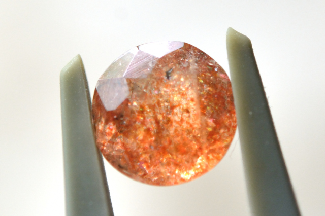 オレゴンサンストーン【29】ルース・カボション　（6.5×6.5mm）