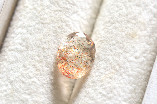 オレゴンサンストーン【30】ルース・カボション　（10×7.5mm）