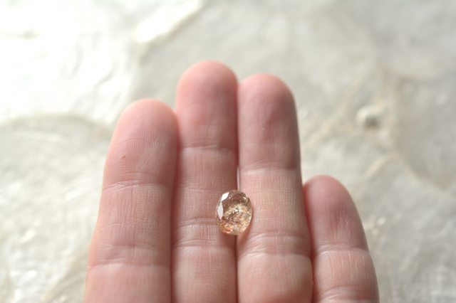 オレゴンサンストーン【30】ルース・カボション　（10×7.5mm）