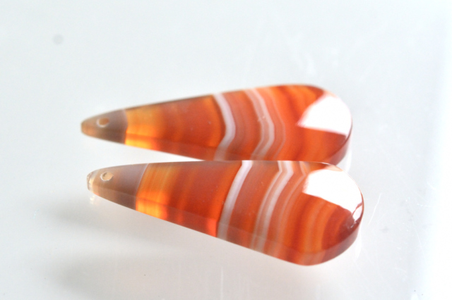 サードオニキス（紅縞瑪瑙）・ペア　穴あき【24】ルース・カボション（×mm）