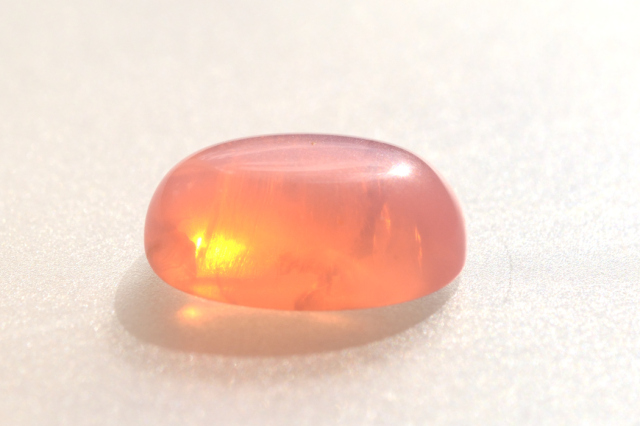 ピンクオパール【5】ルース・カボション（18×13mm）