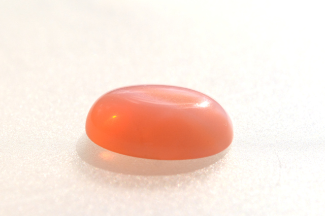 ピンクオパール【8】ルース・カボション（15.5×11.5mm）