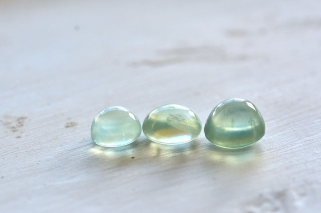 プレナイト（3石セット）【23】ルース・カボション（8.5×6.5mm）