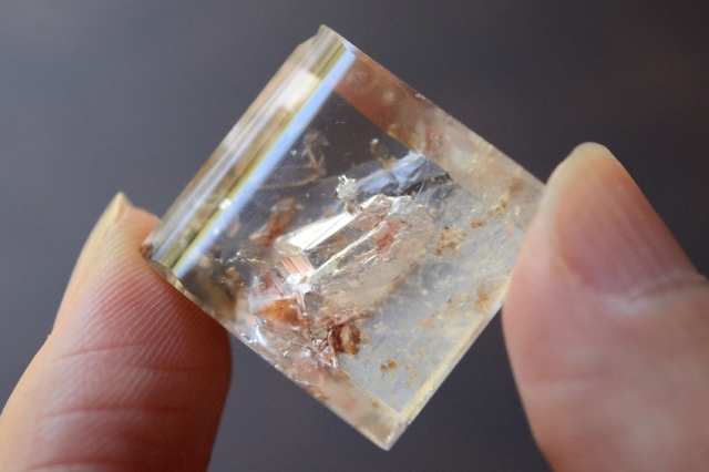 クォーツインクォーツ（貫入水晶）【12】天然石ルース・カボション（20.5×18.5mm）