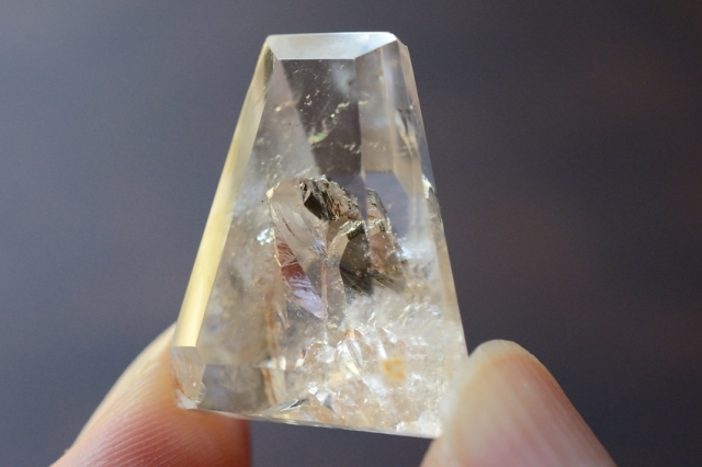 クォーツインクォーツ（貫入水晶）【13】天然石ルース・カボション（24×20mm）