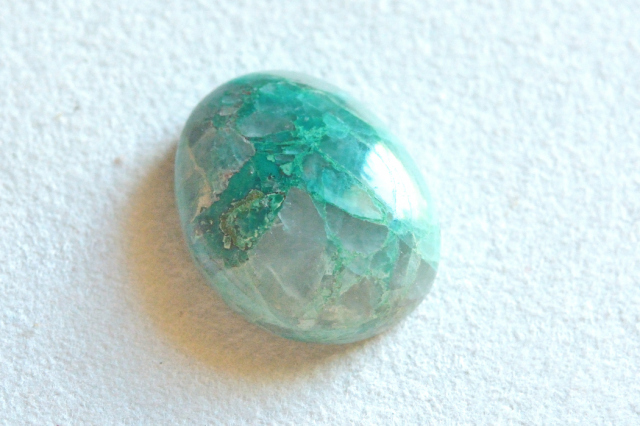 クォンタムクアトロシリカ【32】ルース・カボション（19.5×15.5mm）