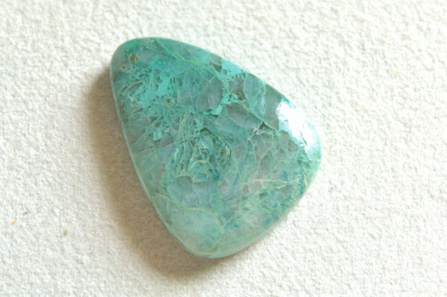 クォンタムクアトロシリカ【44】ルース・カボション（23.5×17mm）