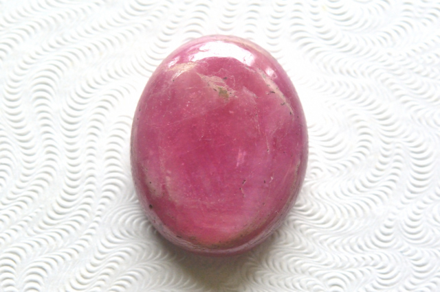 ルビー【9】天然石ルース・カボション（21×16.5mm）