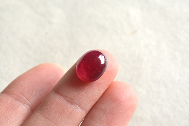 ルビー【14】天然石ルース・カボション（12×10mm）