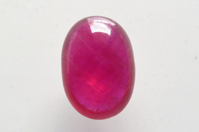 ルビー【19】天然石ルース・カボション（12×8.5mm）