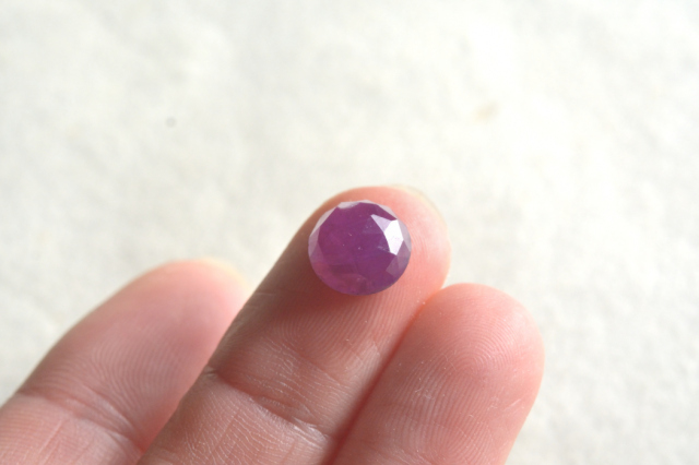 ルビー【22】天然石ルース・カボション（9.5×9.5mm）