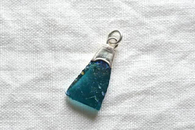 ローマングラス（穴あき）【39】（27×17mm）