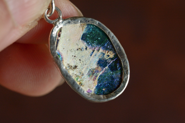 ローマングラス（穴あき）【42】（18.5×13.6mm）