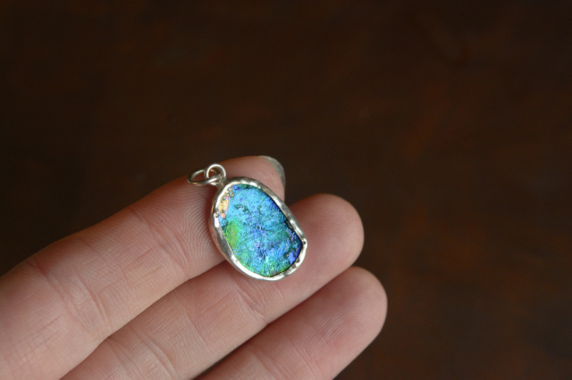 ローマングラス（穴あき）【42】（18.5×13.7mm）