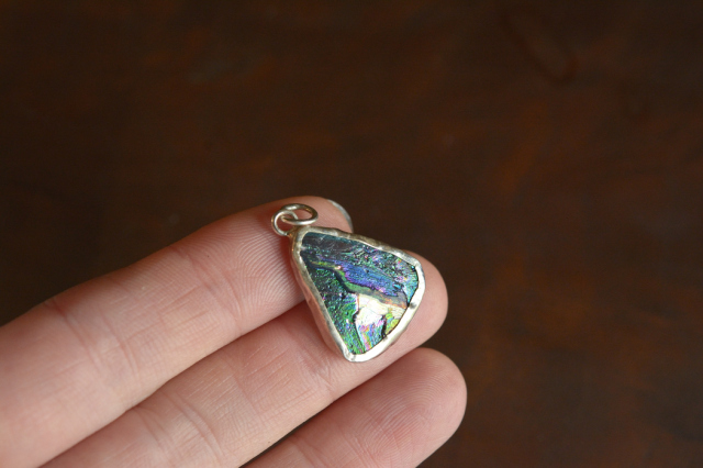 ローマングラス（穴あき）【44】（19.5×19mm）