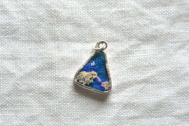 ローマングラス（穴あき）【45】（15.5×14.8mm）