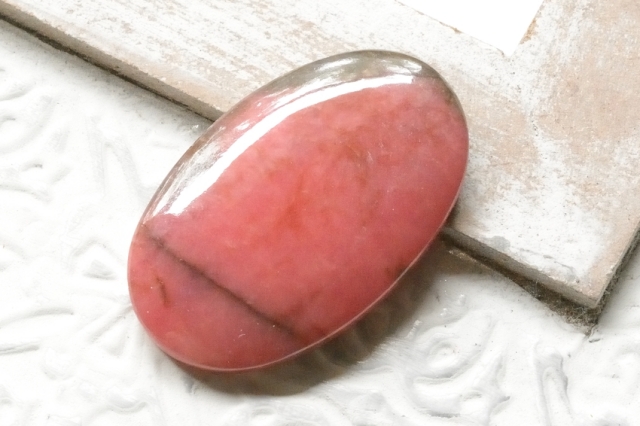 ロードナイト【8】天然石ルース　（35×22mm）