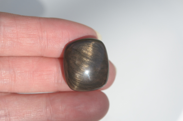 オブシディアン【8】ルース・カボション（20.5×18.5mm）