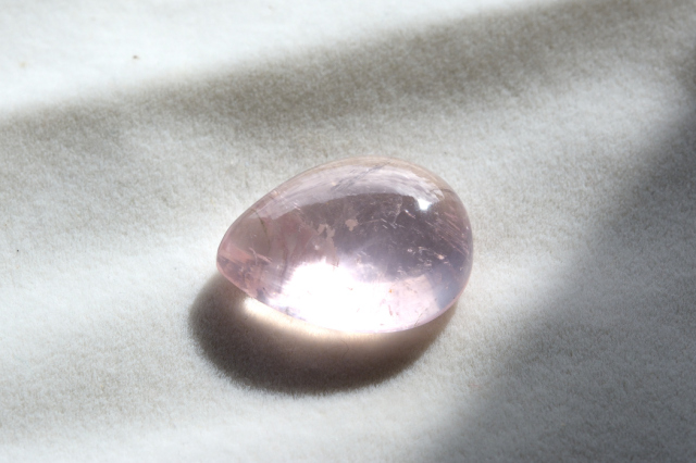 スターローズクォーツ【20】ルース・カボション（24.5×19mm）