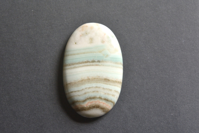 サターンカルセドニー【1】ルース・カボション（約38.5×24.5mm）