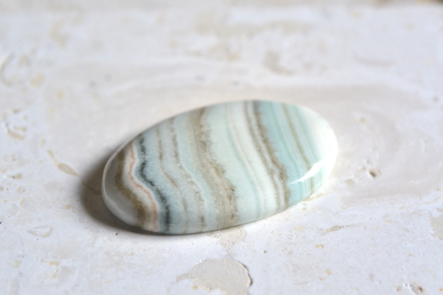 サターンカルセドニー【5】ルース・カボション（約33.5×22mm）