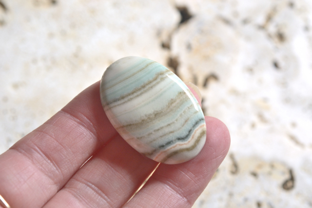 サターンカルセドニー【5】ルース・カボション（約33.5×22mm）