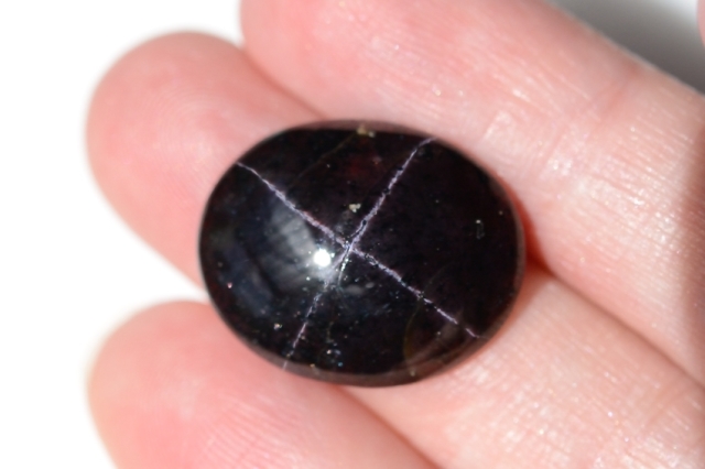 スターガーネット【8】天然石ルース・カボション（20×16.5mm）