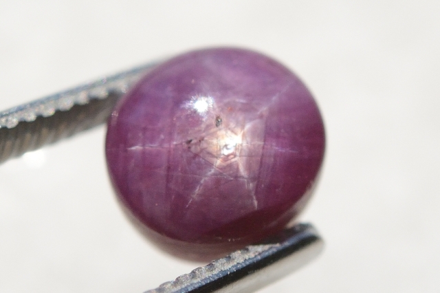 スタールビー【34】天然石ルース・カボション（8×7.5mm）