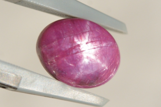 スタールビー【58】天然石ルース・カボション（9.5×8mm）