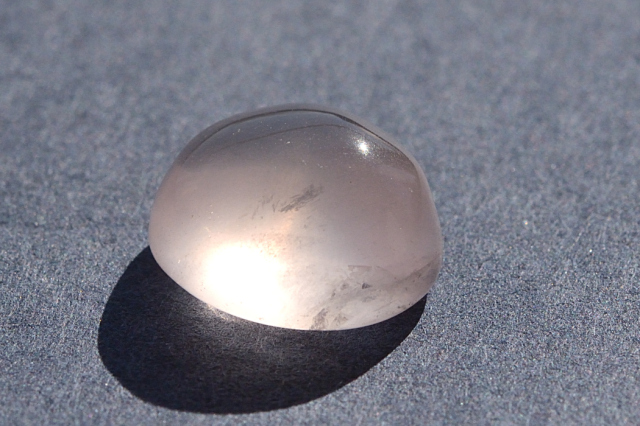 スターローズクォーツ【10】ルース・カボション　（17×17.5mm）