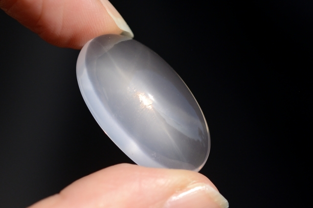 スターローズクォーツ【33】天然石ルース・カボション　（28.5×16mm）