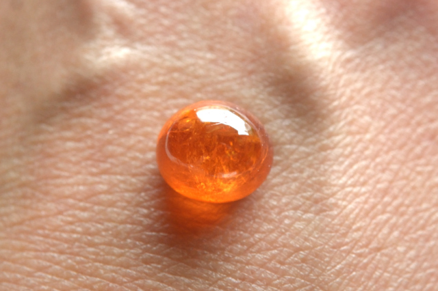 スぺサルティン（マンダリン）ガーネット【1】ルース・カボション（8.5×7.5mm）
