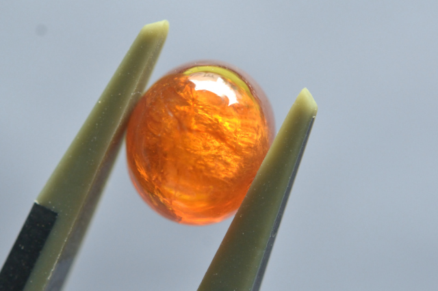 スぺサルティン（マンダリン）ガーネット【1】ルース・カボション（8.5×7.5mm）