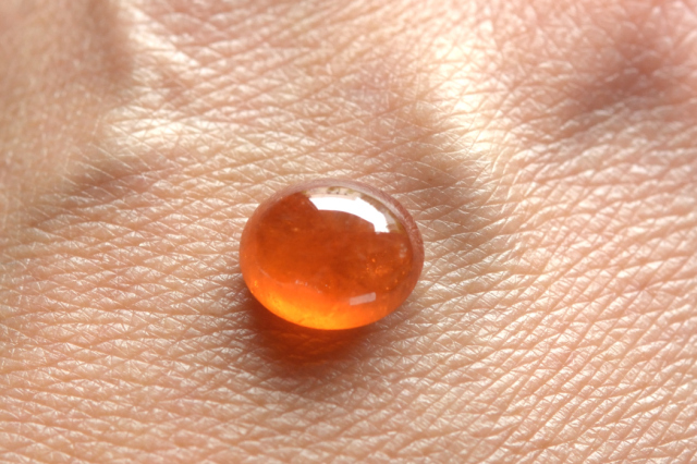 スぺサルティン（マンダリン）ガーネット【3】ルース・カボション（8.5×7.5mm）