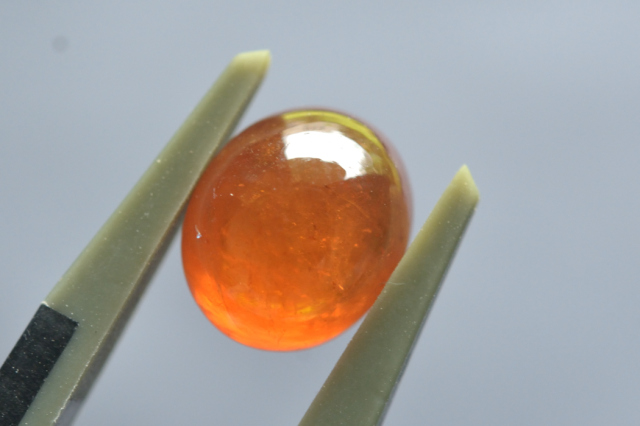 スぺサルティン（マンダリン）ガーネット【3】ルース・カボション（8.5×7.5mm）