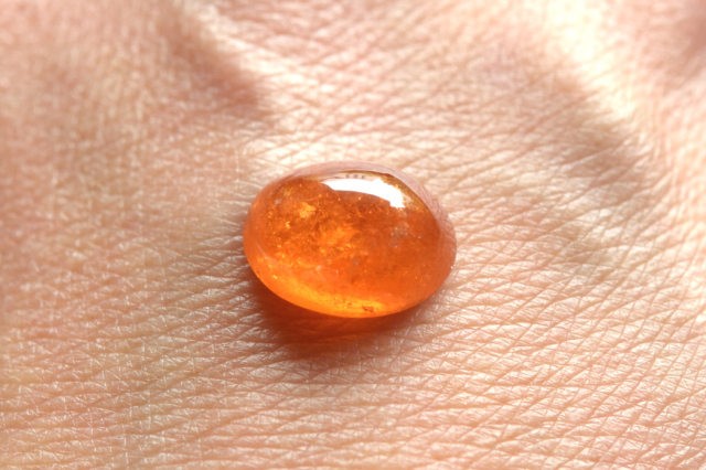 スぺサルティン（マンダリン）ガーネット【6】ルース・カボション（9.5×7.5mm）