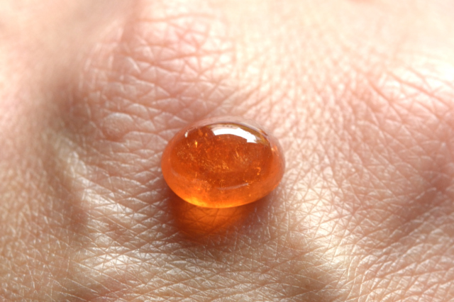 スぺサルティン（マンダリン）ガーネット【8】ルース・カボション（8.5×7mm）