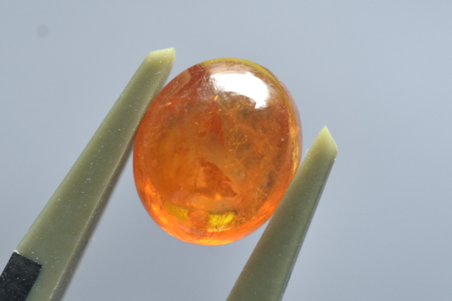 スぺサルティン（マンダリン）ガーネット【9】ルース・カボション（8.5×7.5mm）