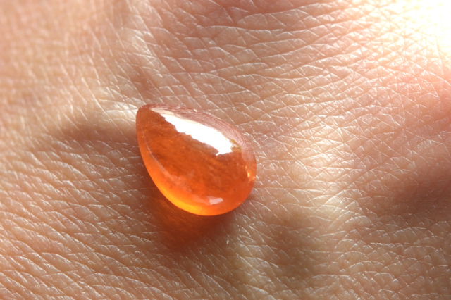 スぺサルティン（マンダリン）ガーネット【12】ルース・カボション（9.5×6.5mm）
