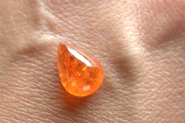 スぺサルティン（マンダリン）ガーネット【14】ルース・カボション（8.5×8.5mm）