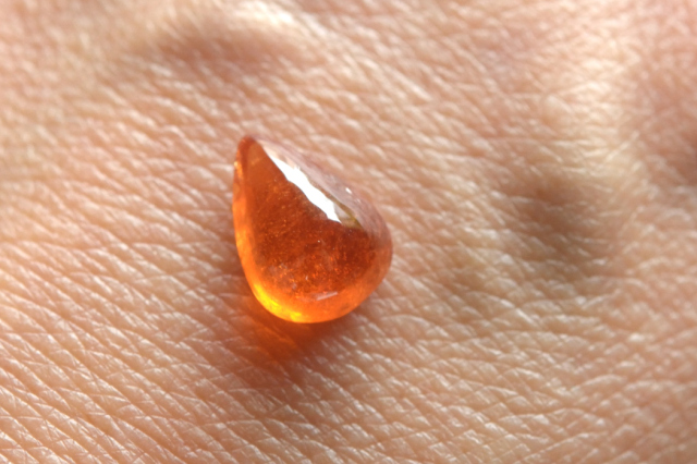 スぺサルティン（マンダリン）ガーネット【16】ルース・カボション（8.5×6mm）