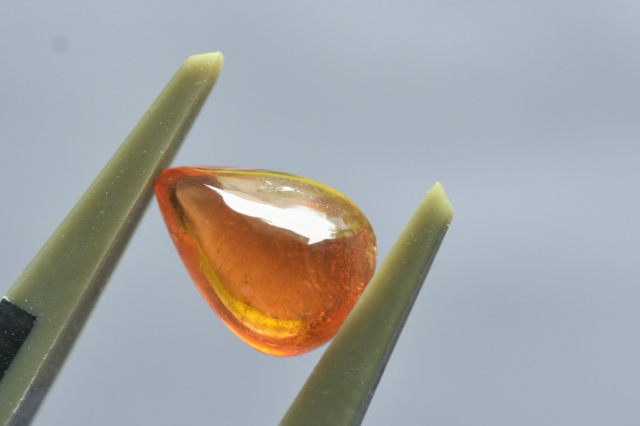 スぺサルティン（マンダリン）ガーネット【16】ルース・カボション（8.5×6mm）