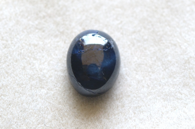 ブルースターサファイア【7】ルース・カボション（9×7mm）
