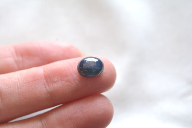 ブルースターサファイア【10】ルース・カボション（9×7mm）