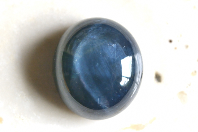 ブルースターサファイア【11】ルース・カボション（13×11.5mm）
