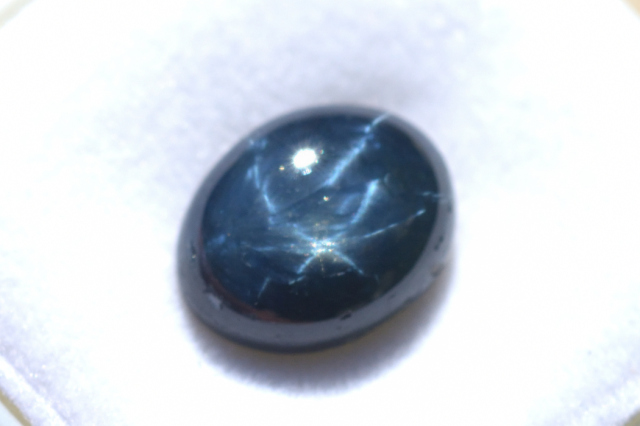 ブルースターサファイア【19】ルース・カボション（10×8mm）