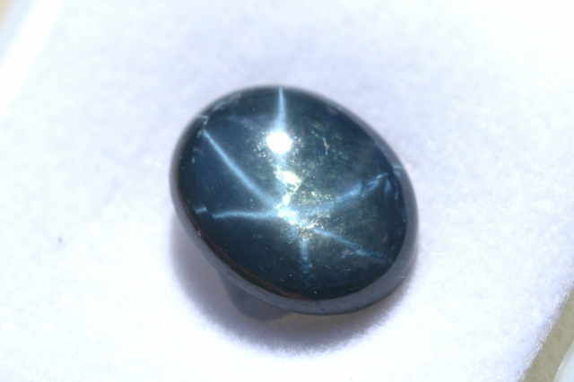 ブルースターサファイア【20】ルース・カボション（10×8mm）